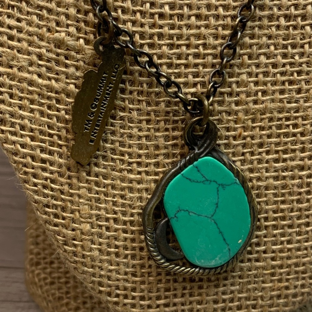 Twilight Saga New Moon Bella Swan Turquoise Moon Necklace Bronze Tone NE5383